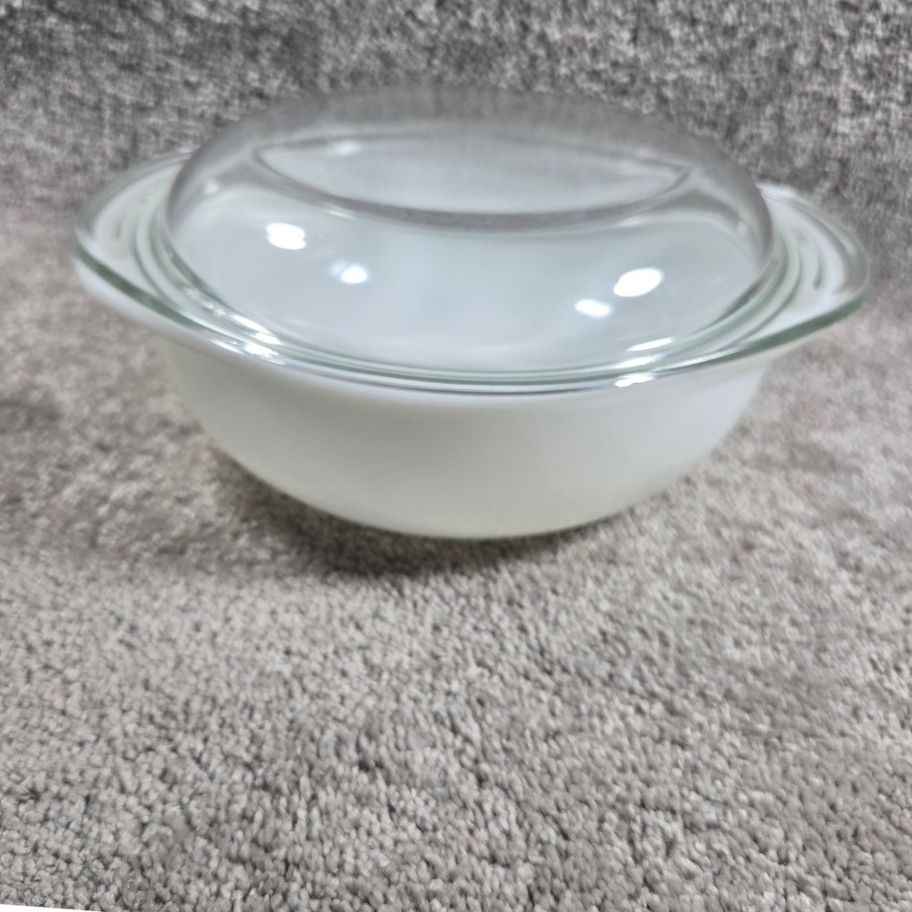 Pyrex Casserole Dish White Milk Glass 023 with Lid Vintage Ovenware 1.5 Qt